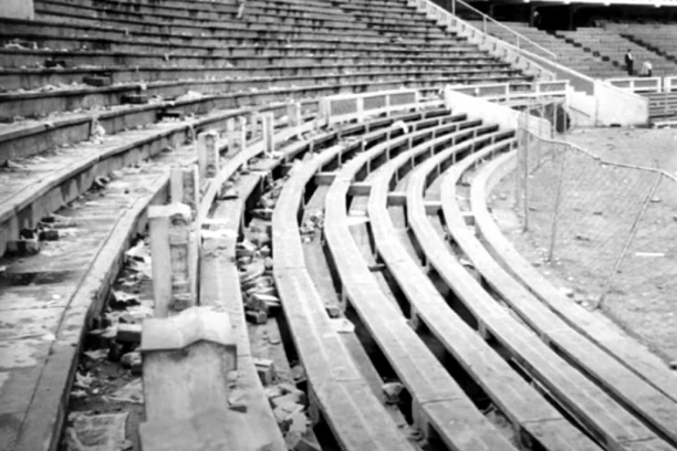 NAJVEĆA TRAGEDIJA U ISTORIJI FUDBALA: 328 osoba poginulo u STAMPEDU!