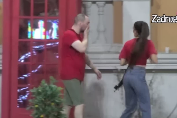 ZVEZDAN NE MOŽE DA SAKRIJE KOLIKO NE PODNOSI ANĐELU: Ljubavnica ga obasipala poljupcima, a on joj iza leđa uradio OVO! (VIDEO)