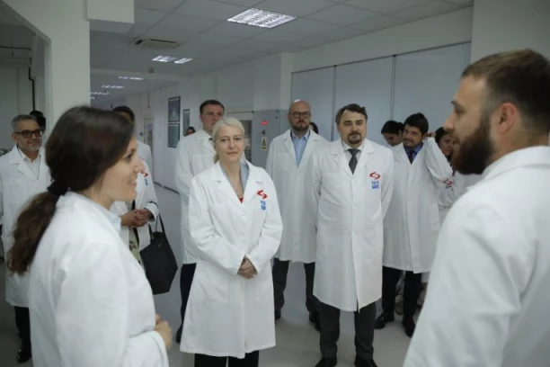 Ministarka Begović posetila Naučno-tehnološki centar NIS