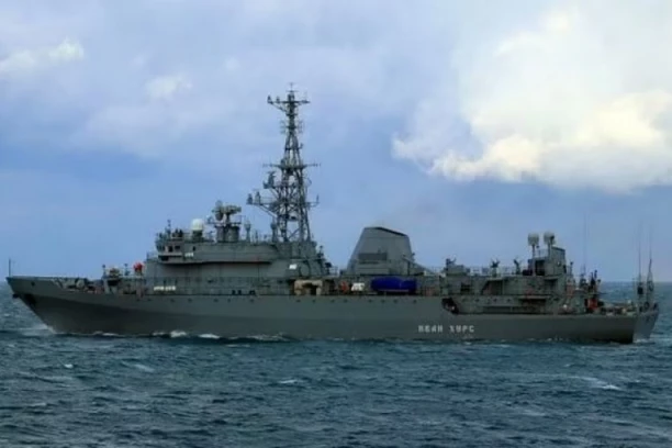 POČEO NOVI HLADNI RAT: Ruski špijunski brod ušao na ZABRANJENU teritoriju! Odmah je stigla jeziva poruka s druge strane