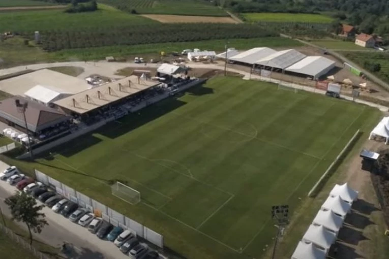 ODLUKA JE DONETA: Superligaški fudbal će se igrati u mestu koje ima 800 stanovnika - Zvezda i Partizan stižu u Donju Trnavu! (VIDEO)