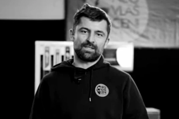 EVO KADA JE SAHRANA MIRKA RAŠIĆA: Poznat datum i mesto ispraćaja na večni počinak pokojnog jutjubera, prijatelji spremili EMOTIVAN GEST! (FOTO)