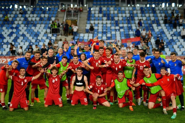 SRBIJA JE U ČETVRTFINALU EP! "Orlići" viteškom igrom uzeli bod vredan plasmana u nokaut fazu!