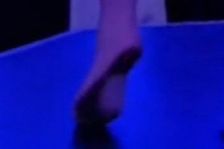 Prljave noge Tee Tairović