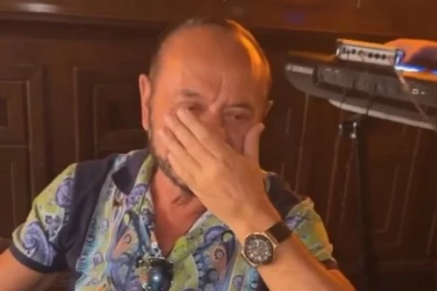 MILE KITIĆ PLAČE KAO MALO DETE: Folker doživeo emotivni slom, uspeo da izusti samo jedno! (FOTO)