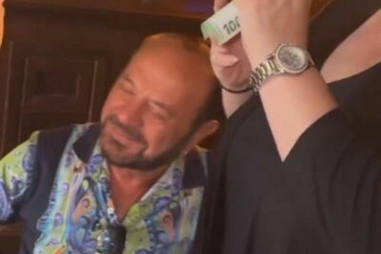 Mile Kitić plače zbog Bojana Barjaktarević