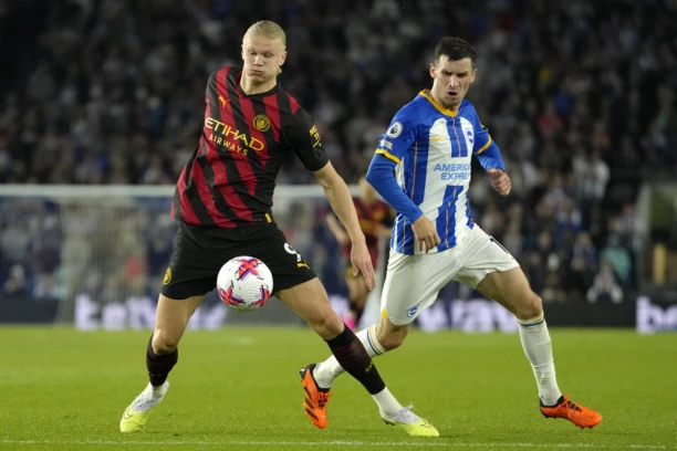 VAR SPREČIO GOLEADU: Uzbudljiv meč Brajtona i Mančester sitija (VIDEO)