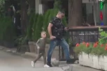 ŠOK SCENE U NIŠU NAKON LAŽNOG PREBIJANJA MILJANE KULIĆ: Bebica preuzeo brigu o malom Željku! (PAPARACO)