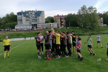 SLAVLJE U NIŠU: Fudbaler "careva" parafirao ugovor života - obavezao se na vernost prelepoj Andrijani! (FOTO)