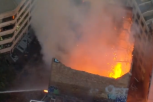 ZGRADA SE DOSLOVNO RASPALA! Gori sedmospratnica u Sidneju, ceo grad u dimu, vatra se širi na druge zgrade! Evakuacija u toku, kažu da Australija ovako nešta nije videla! (VIDEO/FOTO)
