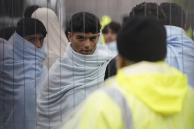 ZABAVA ZA BOGATE NEMCE IZAZVALA BES HUMANITARACA: Plaćaju 3.500 dolara da šetaju STAZOM SMRTI u Panami, najgorom migrantskom rutom na svetu