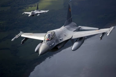 VELIKO NAORUŽAVANJE U SRPSKOM KOMŠILUKU! Dobili dve eskadrile F-16 za jedan dolar "da POJAČAJU NATO"!