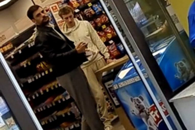 Milan Marić paparaco