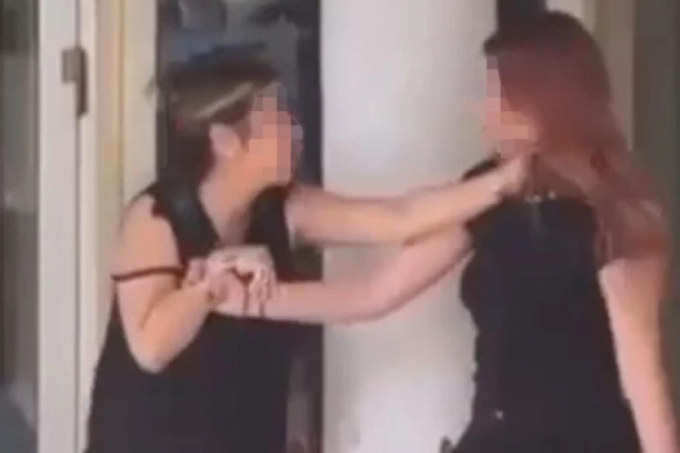 OGLASILA SE VLASNICA LOKALA KOJA JE DAVILA DEVOJČICU! Evo ŠTA je prethodilo incidentu, javnost FRAPIRALA jeziva scena (VIDEO)