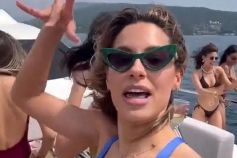 Sara Jo, žurka na jahti