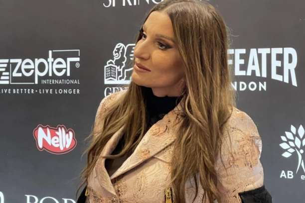 ŠOK TAJNA O MARINI TUCAKOVIĆ: Ucenjivala našu poznatu pevačicu, sve izašlo na videlo, ona čupala kosu s glave!