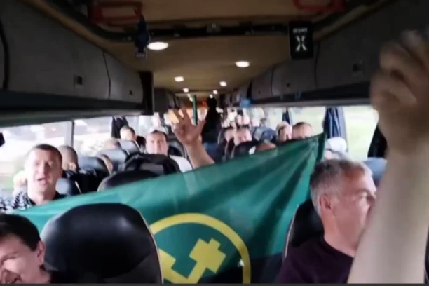 DA SE NAJEŽIŠ! Rudari Trepče krenuli na skup nade, ori se “Srbija, Srbija”! (VIDEO)