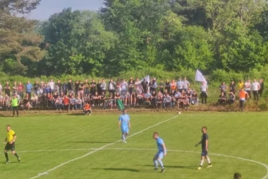 DERBI U ZAVLACI PO UZORU NA BEOGRADSKI: "Grba" golom pred kraj meča doneo bod Jedinstvu koji je možda vredan šampionske titule! (VIDEO)