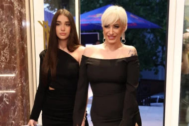 DUŠICA JAKOVLJEVIĆ U SUZAMA PROGOVORILA O SVAĐI SA ĆERKOM: "Anđela me stalno tera da usporim..." (VIDEO)