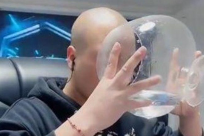 Sankiange popio četiri flaše vodke