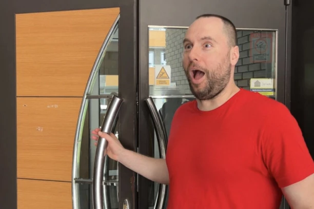 ZVEZDANA SLAVNIĆA PONOVO ČEKA ROBIJA: Anđela poseduje KLJUČNI DOKAZ da ga uništi!