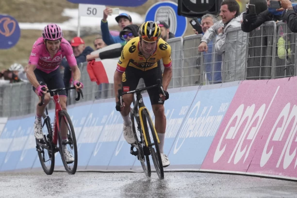 UZNEMIRUJUĆE FOTOGRAFIJE BICIKLISTE! Roglič pokazao KRVAVE rane!