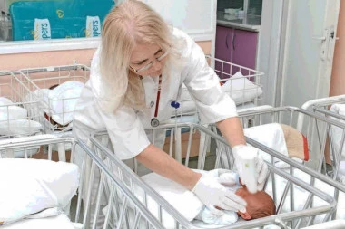 BEBA U APATINU ZARAŽENA BOLEŠĆU ZA KOJU SE MISLILO DA JE ISKORENJENA! Bolnica uputila APEL roditeljima!