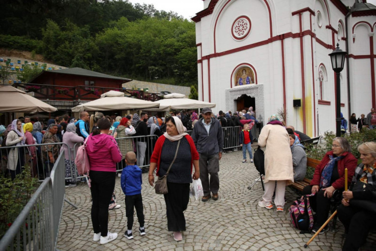 Pristigli vernici u Tumane