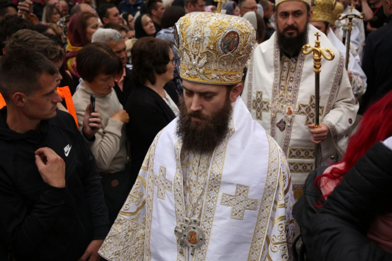 Seštenici ipred Tumana