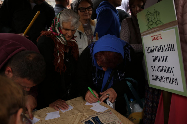 Vernici ispisuju poruke