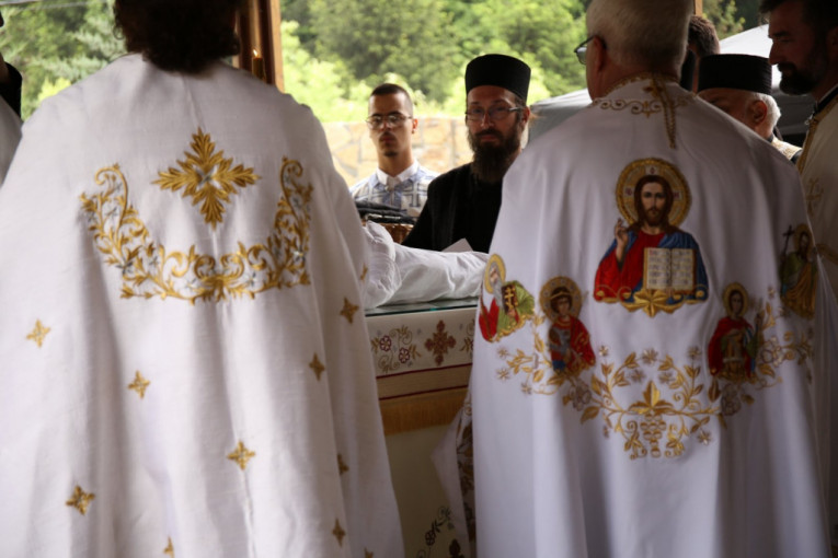 Iznošenje mostiju Svetog Zosima