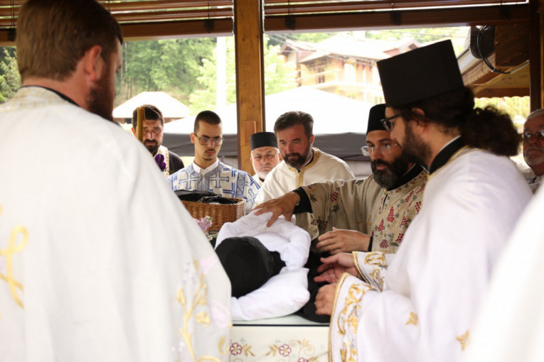 Prevsvlačenje sveca