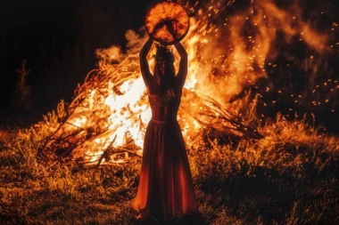 OVNOVI ĆE GORETI OD STRASTI, BIKOVI ULAZE U ZABRANJENU VEZU, A LAVOVI, SPREMITE SE ZA BURU NA POSLU: Jun donosi more promena, otkrivamo šta vas čeka u njegovoj prvoj nedelji!