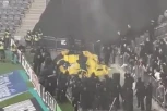 STRAVIČNE SCENE U DERBIJU! Letele baklje, nastao POŽAR! Haos kakav se ne pamti! (VIDEO)