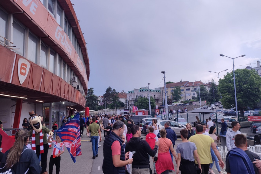 Atmosfera ispred Marakane uoči meča Crvena zvezda - Novi Pazar