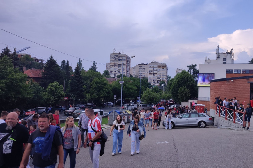 Atmosfera ispred Marakane uoči meča Crvena zvezda - Novi Pazar