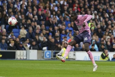SPEKTAKULARAN ZAVRŠETAK PREMIJER LIGE! Karamele PREŽIVELE, ispao bivši šampion! Totenhem ostao bez Evrope, Mitar PROMAŠIO penal!