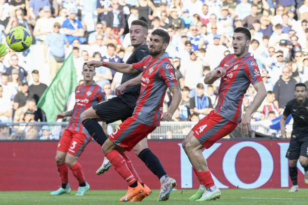 LJUDI, KAKVA JE SMS IGRAČINA: Sergej sa dva gola doneo pobedu Laciju (VIDEO)