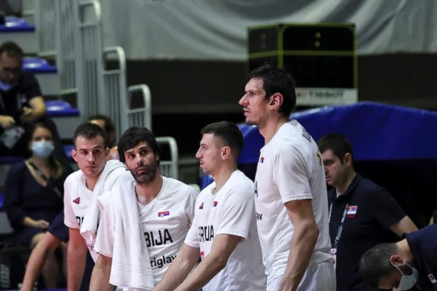 SNOVI ILI REALNOST? Delije i grobari TRLJAJU OČI U NEVERICI: Slobodni su Teo, Bobi, Milutinov... Da li GLEDAJU ka Beogradu?
