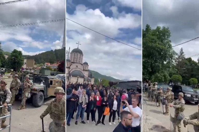 KOSOVO JE SRCE SRBIJE! Ori se ispred zgrade Opštine u Leposaviću: Srbi se skupili zbog lažnog okupatora (VIDEO)