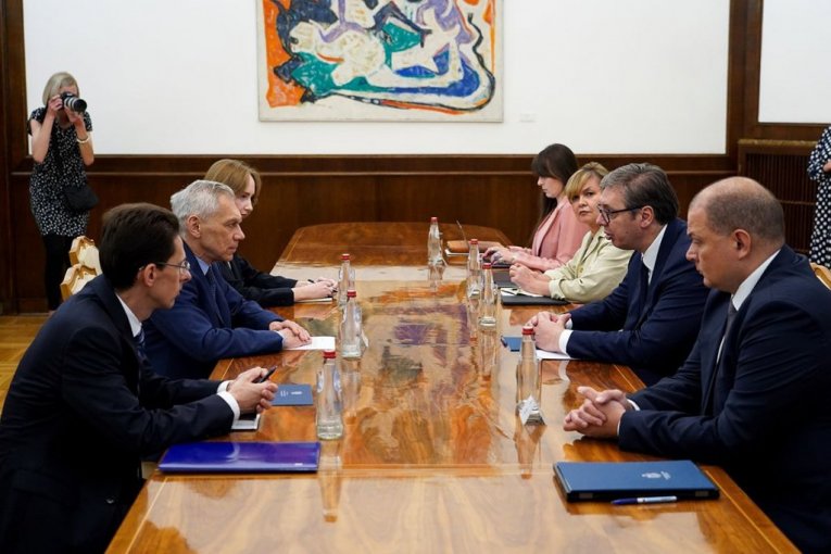 Vučić sa Bocan-Harčenkom: Srbija će zahtevati hitne mere koje bi garantovale sigurnost Srba na KiM