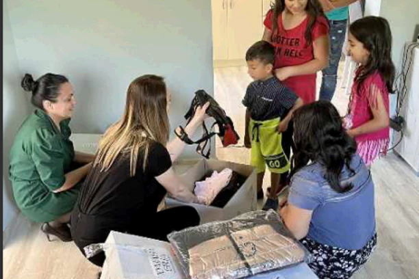 JOŠ JEDNA SJAJNA AKCIJA FONDACIJE HUMANA SRCA! 11 mališana dobilo krov nad glavom! (FOTO)