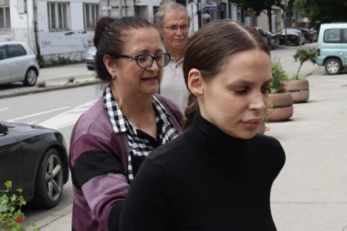 NAKON STEFANOVOG IZLASKA IZ PRITVORA, OGLASILA SE MAJKA PRETUČENE ŠAVIJE: Šta bi bilo da je imao pištolj kod sebe?!