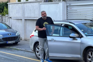 MIKI ĐURIČIĆ DOŠAO DA PODRŽI STEFANA KARIĆA NAKON PUŠTANJA: Pčelar iz Kupinova sa suprugom stigli na Zvezdaru!