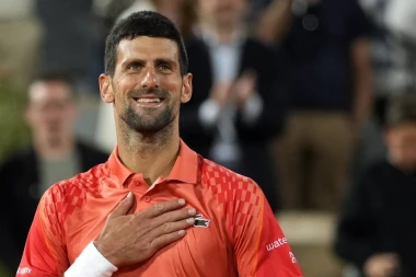 SENZACIJA U PARIZU: Ispao još jedan favorit, Novaku čist put do polufinala!