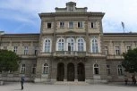 PUCAČ IZ SMEDEREVA POKUŠAO DA POBEGNE! Najnoviji detalji drame u Smederevu, nakon verbalnog i fizičkog sukoba sa maloletnicima potegao pištolj!