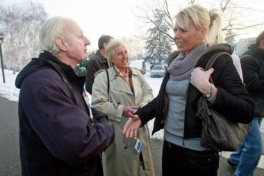 TATJANA JEČMENICA RANIJE BILA META NAPADA: Podmetnut požar na automobilu porodice!