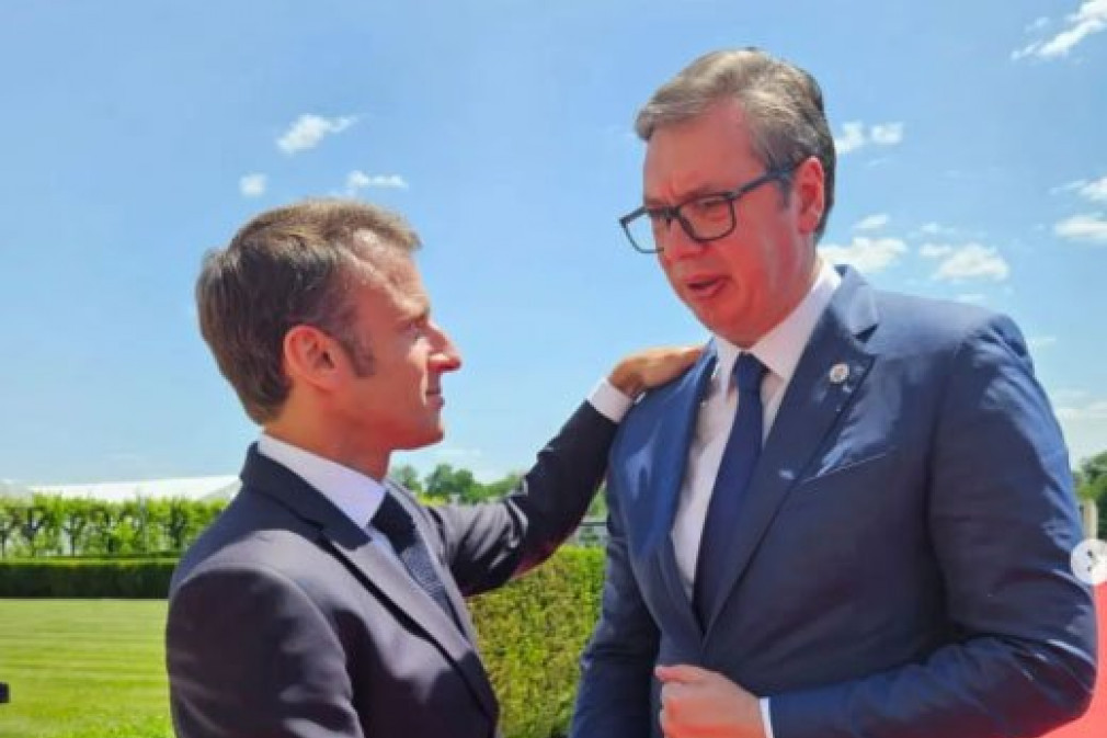 PREDSEDNIK VUČIĆ STIGAO U FRANCUSKU! Svečani doček ispred Jelisejske palate! SUTRA SASTANAK SA MAKRONOM!