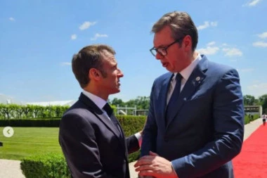 VAŽAN SASTANAK U PARIZU: Razgovor Vučića i Makrona od velikog značaja za Srbiju, potpisuju se ugovori vredni na milijarde evra