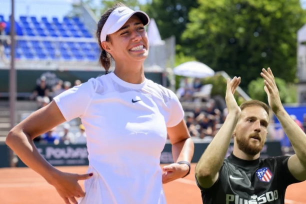 CVETA LJUBAV OLGE I JANA! Oblakova OBJAVA oduševila pratioce! (FOTO)